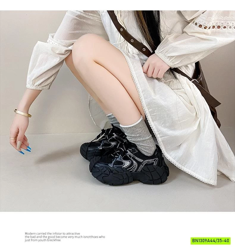 SNEAKER THỂ THAO HACK DÁNG NỮ