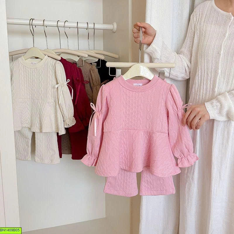 BỘ DỆT KIM 2 MÓN CUTE CHO BÉ GÁI