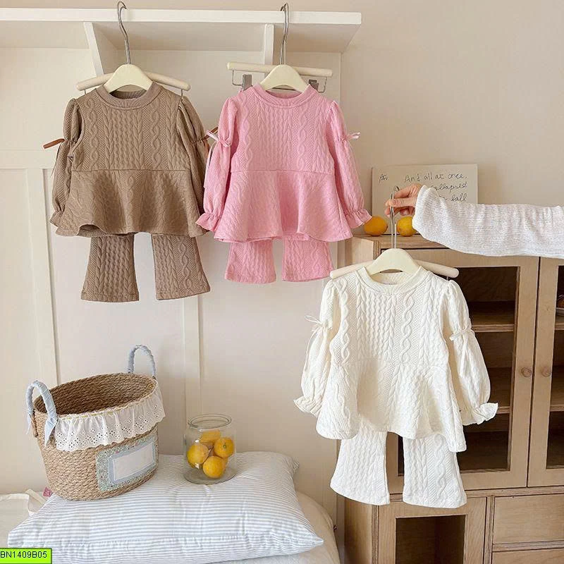 BỘ DỆT KIM 2 MÓN CUTE CHO BÉ GÁI
