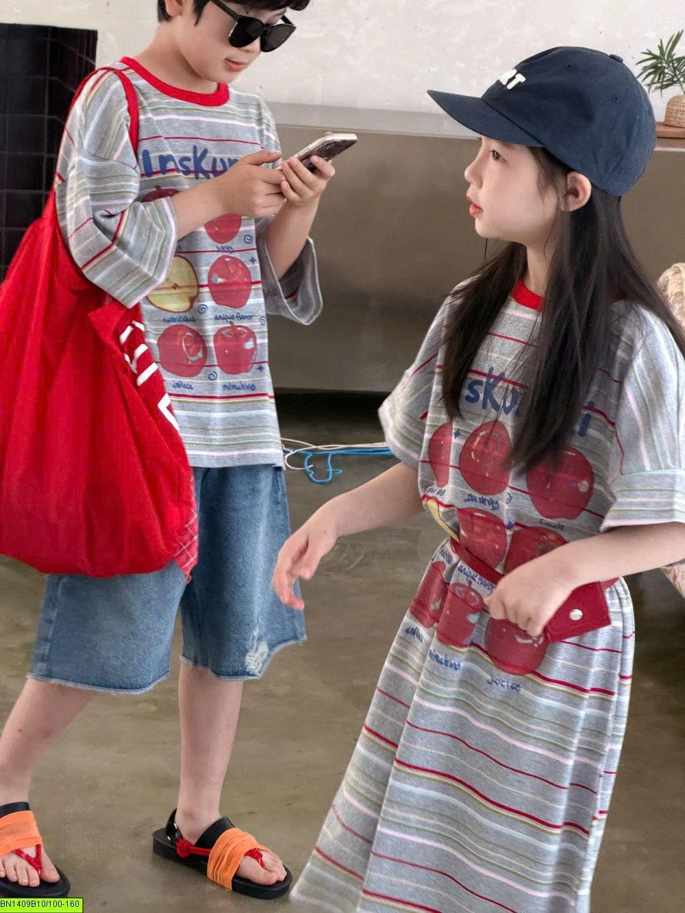 SET COUPLE ÁO PHÔNG BT + VÁY BG IN HÌNH TÁO