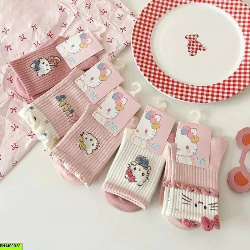 SET 5 ĐÔI TẤT KITTY
