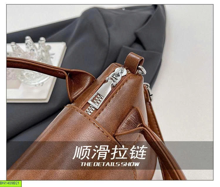 TÚI NHỎ XINH KÈM CHARM