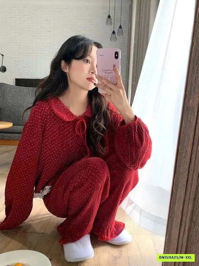 BỘ NGỦ ĐỎ CHẤM BI CỔ SEN