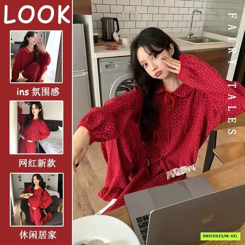 BỘ NGỦ ĐỎ CHẤM BI CỔ SEN