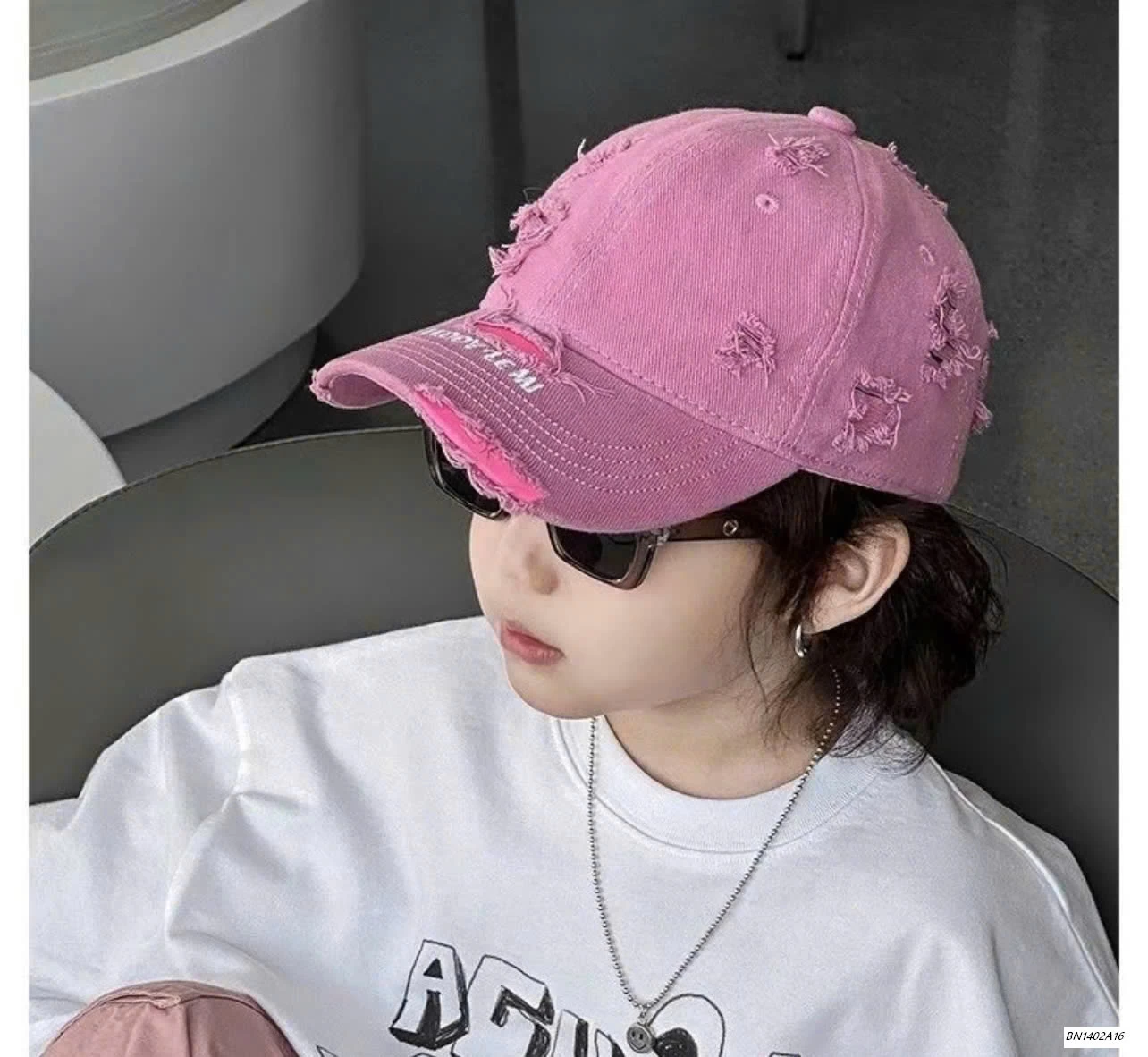 MŨ KẾT THÊU CHỮ RÁCH CÁ TÍNH