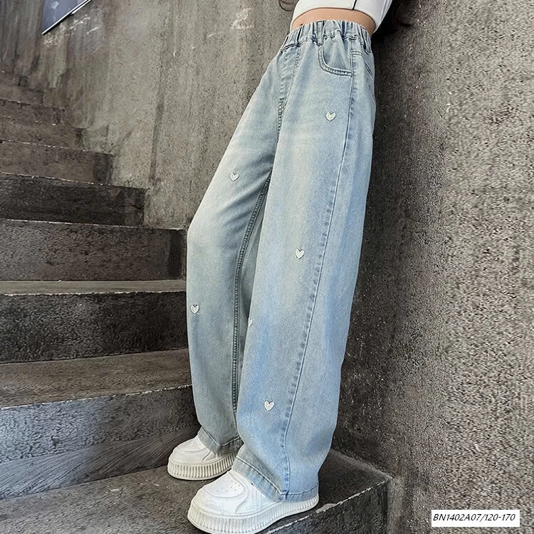 JEANS SUÔNG THÊU TRÁI TIM SZ ĐẠI