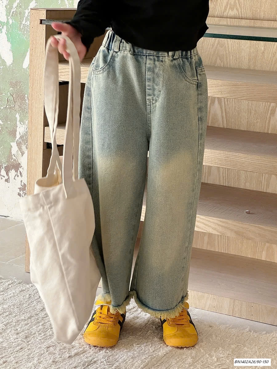 JEANS ỐNG RỘNG TUA GẤU