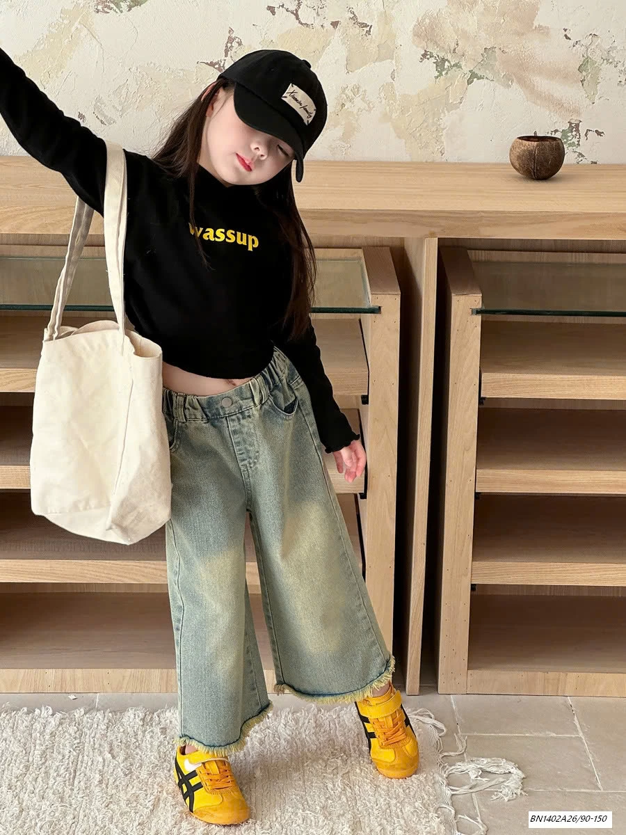 JEANS ỐNG RỘNG TUA GẤU