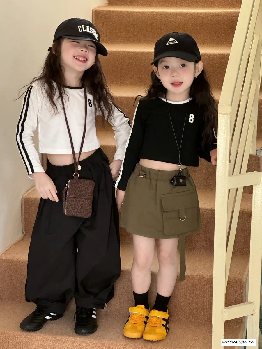 CROPTOP SỌC VAI THỂ THAO