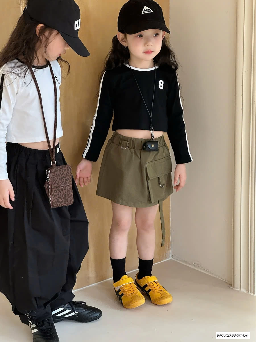 CROPTOP SỌC VAI THỂ THAO