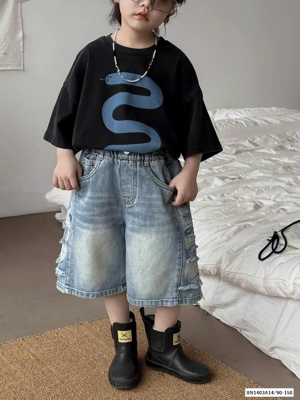 SHORT JEANS RÁCH BÊN