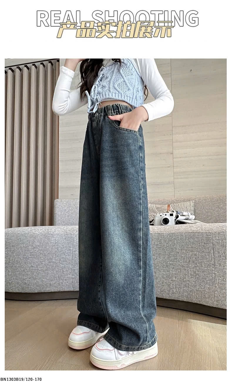 QUẦN JEAN SUÔNG ĐẬM TÚI NƠ HỒNG