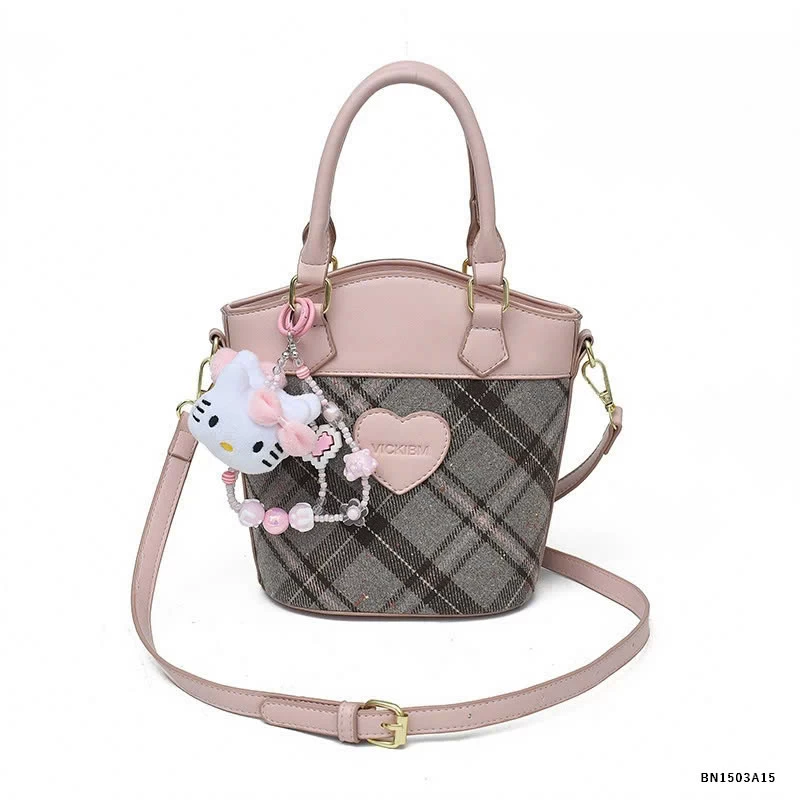 TÚI XÁCH NỮ KÈM MÓC KHÓA