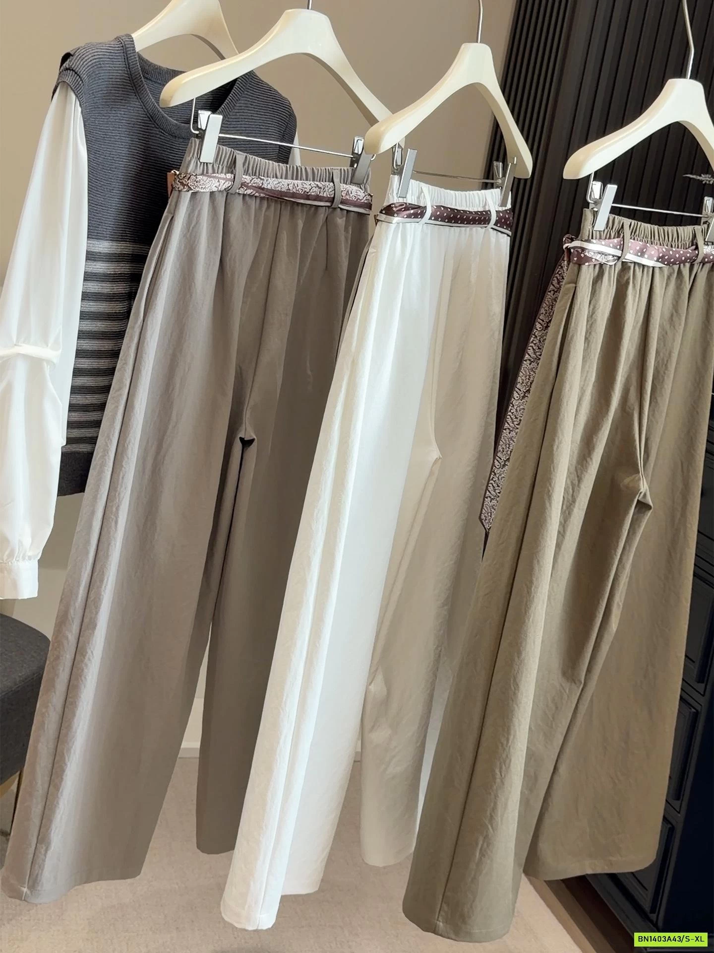 QUẦN NỮ KÈM KHĂN ANNA