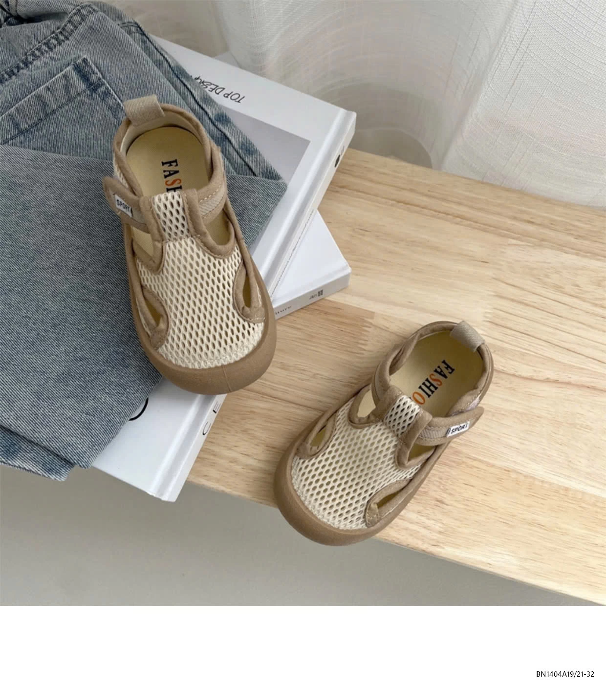 GIÀY LƯỚI QUAI DÁN