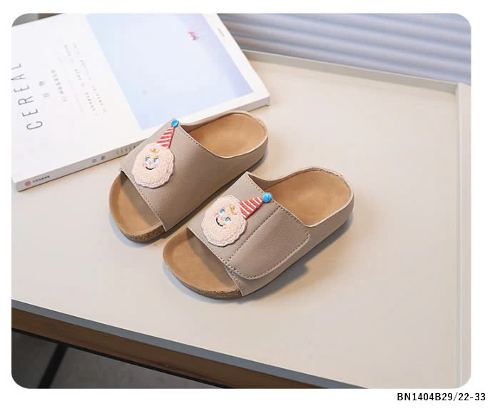 DÉP LÊ QUAI DÁN DỄ THƯƠNG