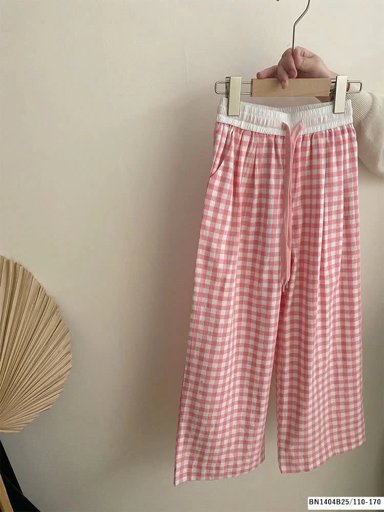 SÉT ÁO THUN IN NƠ MIX QUẦN CARO HỒNG