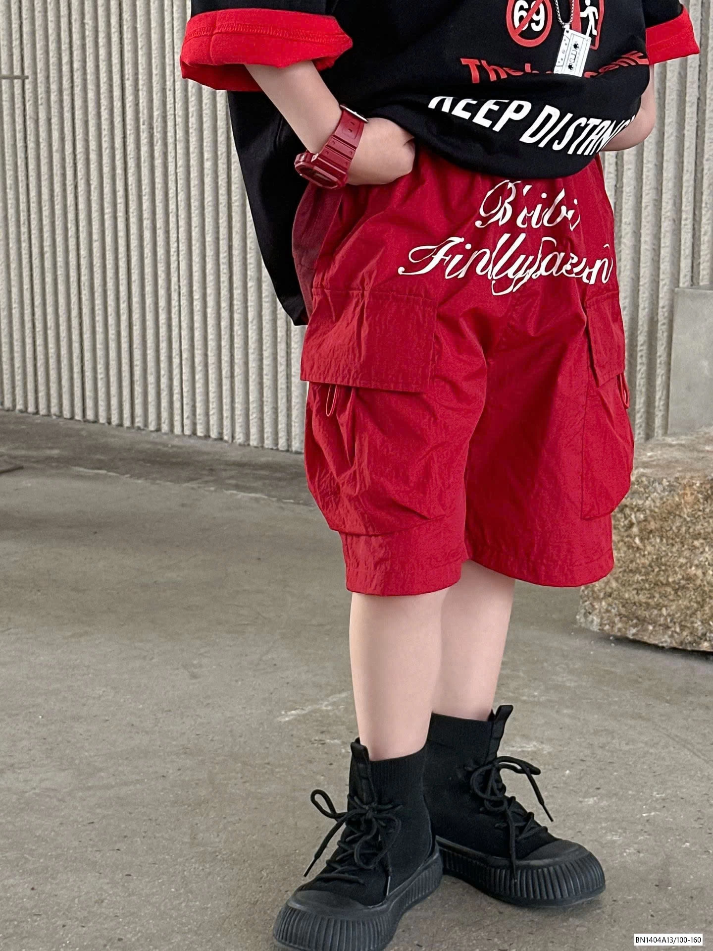 SÉT ÁO ĐEN MIX SHORT ĐỎ