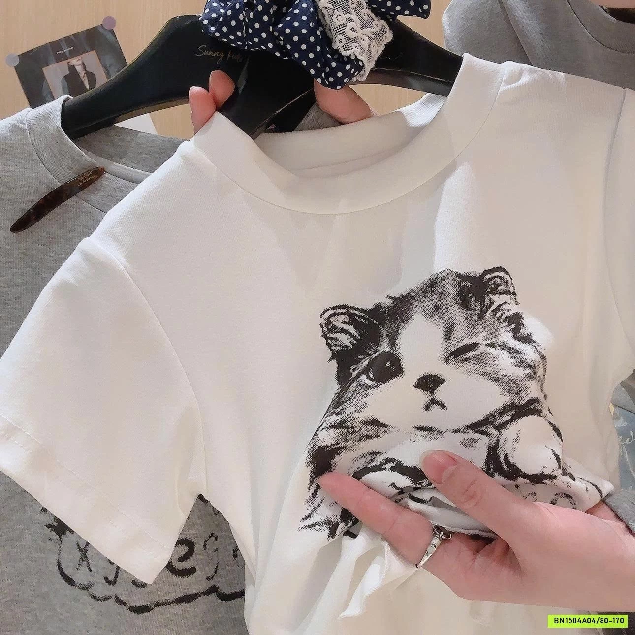 ÁO CỘC TAY HOẠ TIẾT MÈO CUTE