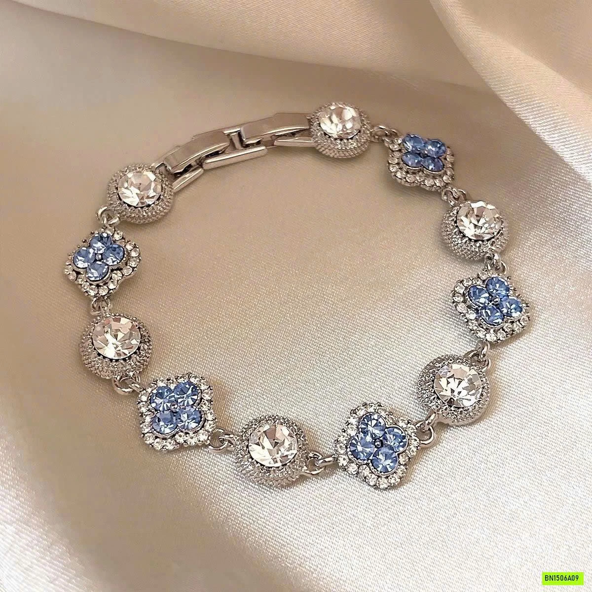 LẮC CHARM GOLICC