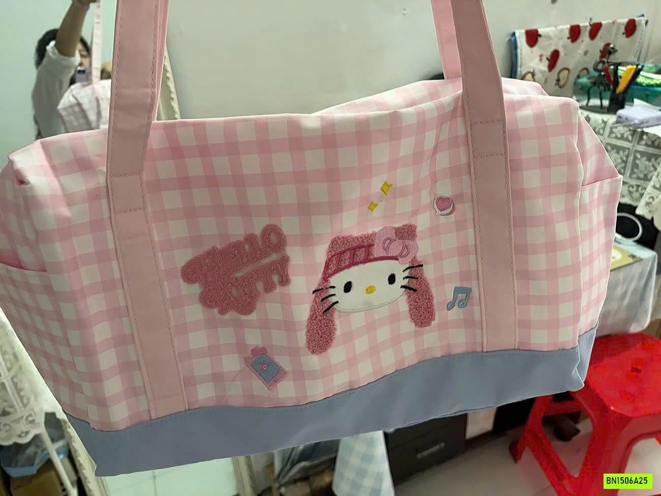 TÚI DU LỊCH KITTY HỒNG