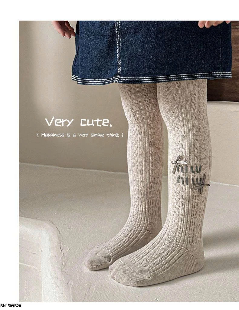 QUẦN TẤT MIU MIU GẮN NƠ