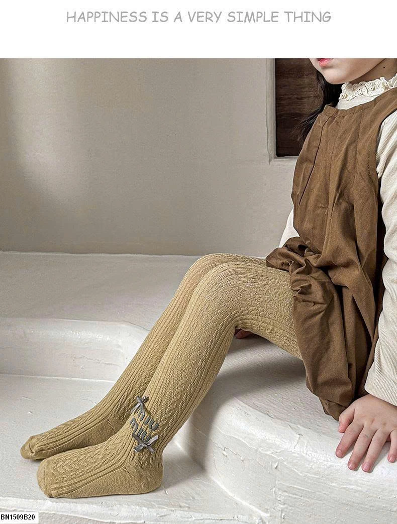 QUẦN TẤT MIU MIU GẮN NƠ