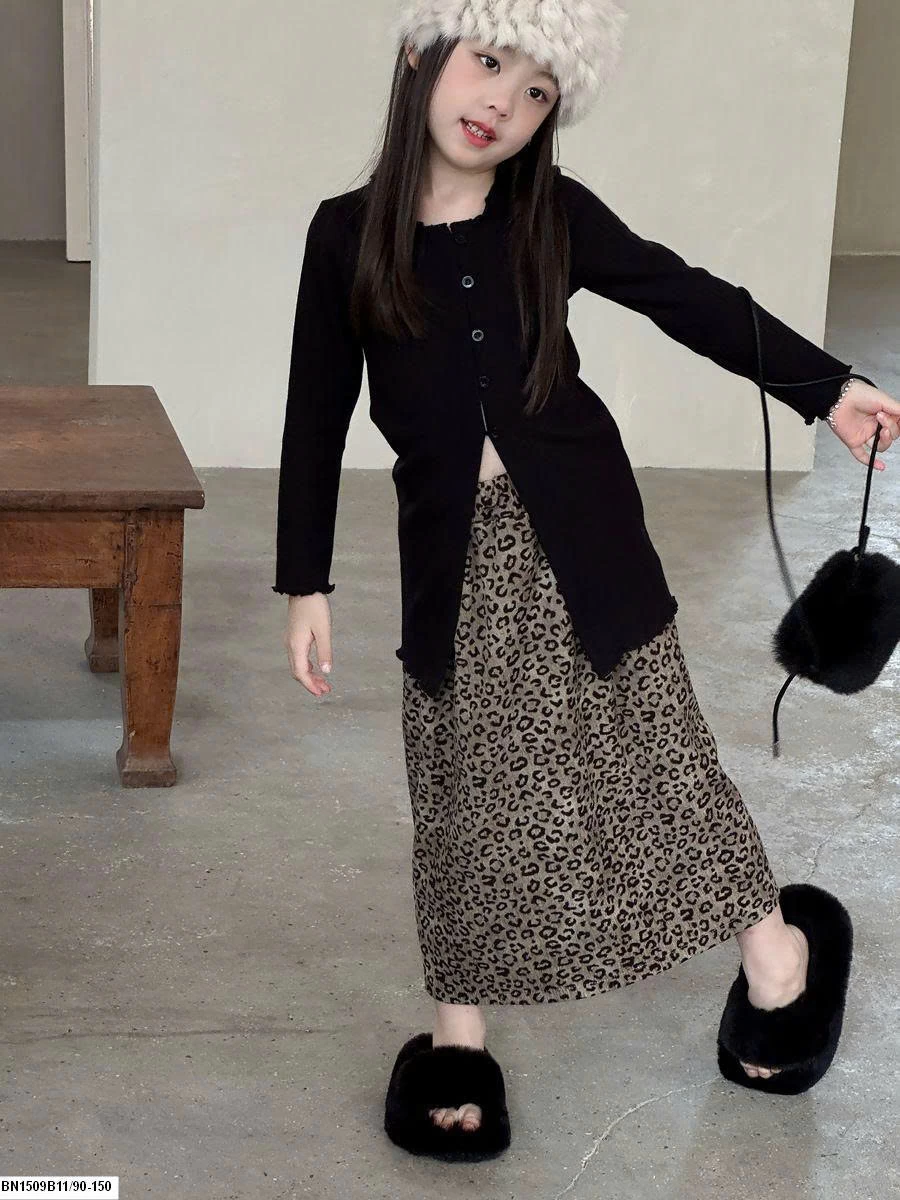 ÁO DÀI TAY SẺ TÀ TRƯỚC CÁ TÍNH