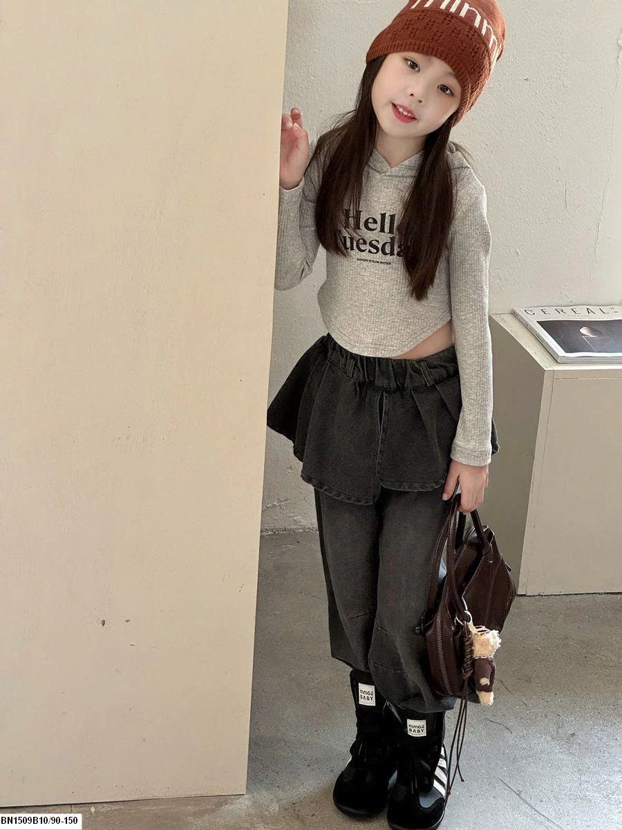 ÁO CROPTOP LIỀN MŨ IN CHỮ HELLO