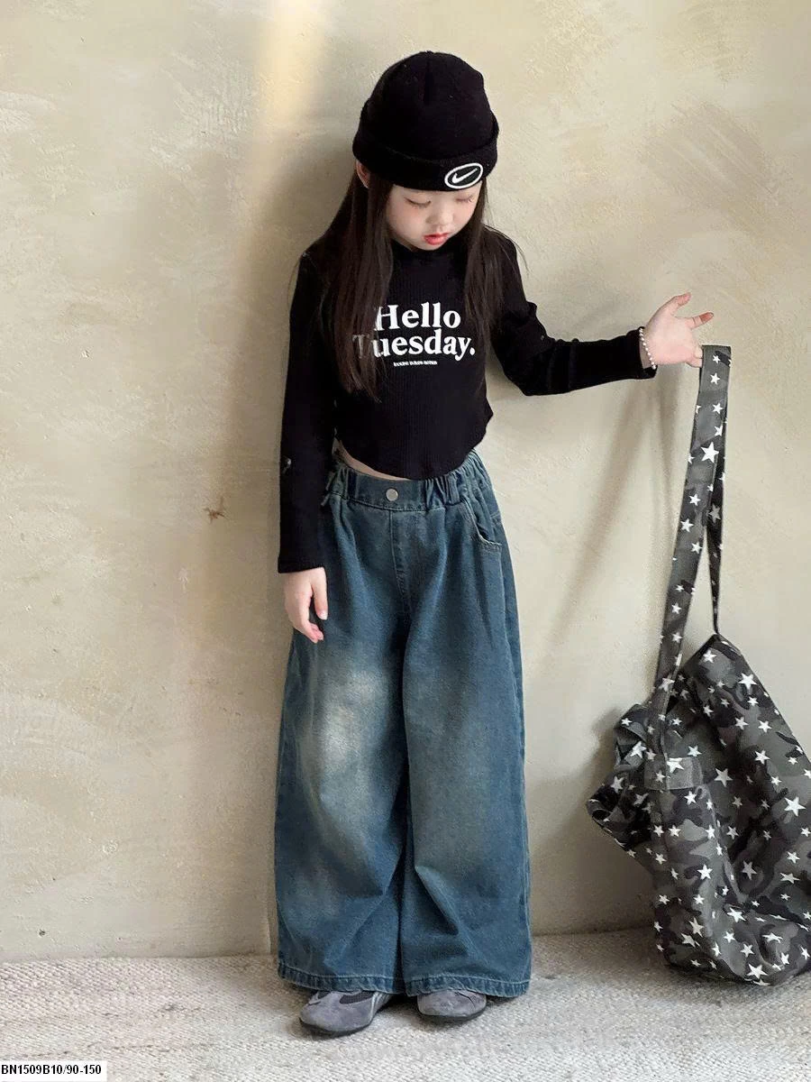 ÁO CROPTOP LIỀN MŨ IN CHỮ HELLO