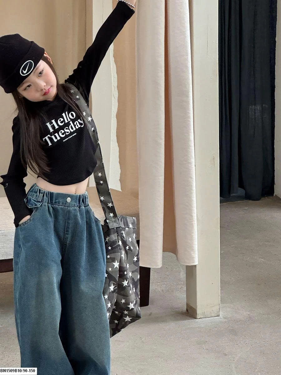 ÁO CROPTOP LIỀN MŨ IN CHỮ HELLO