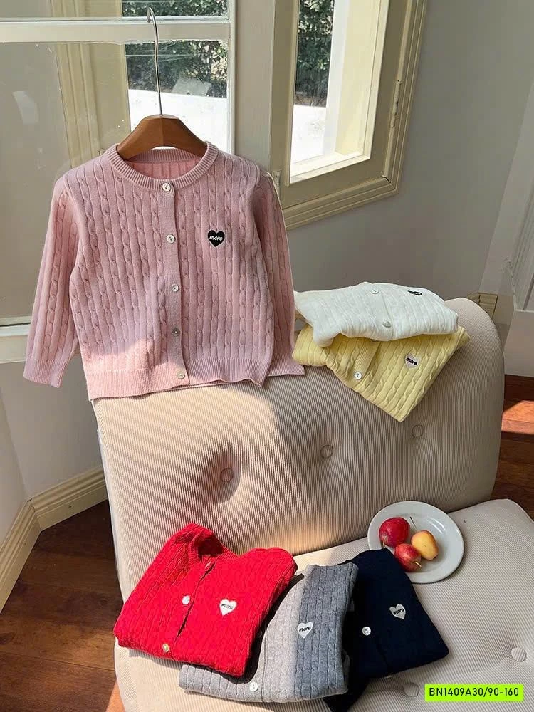 CARDIGAN THÊU TRÁI TIM 24Y159 AMBB