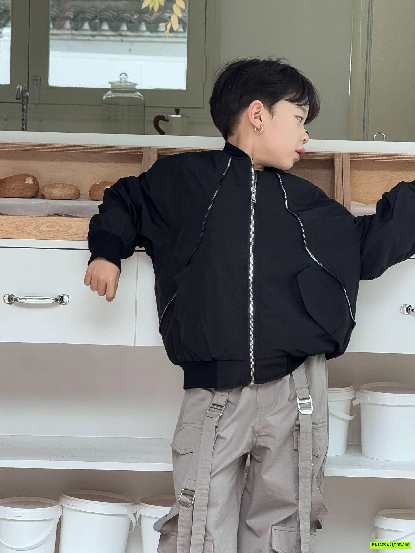 KHOÁC GIÓ BOMBER ĐEN