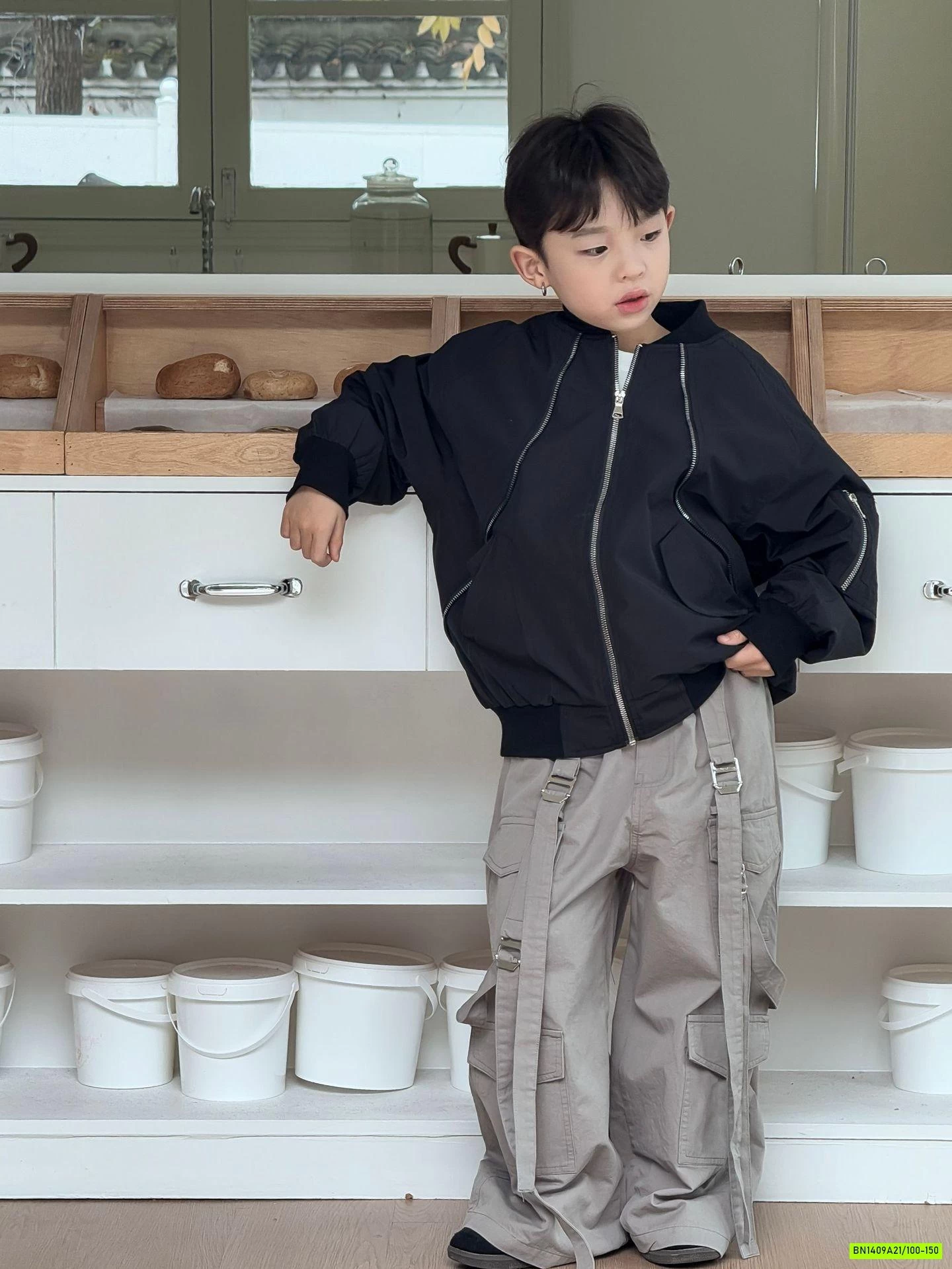 KHOÁC GIÓ BOMBER ĐEN