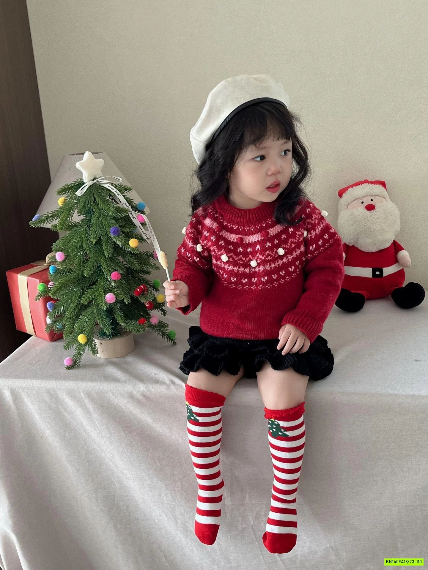 ÁO LEN ĐỎ HỌA TIẾT