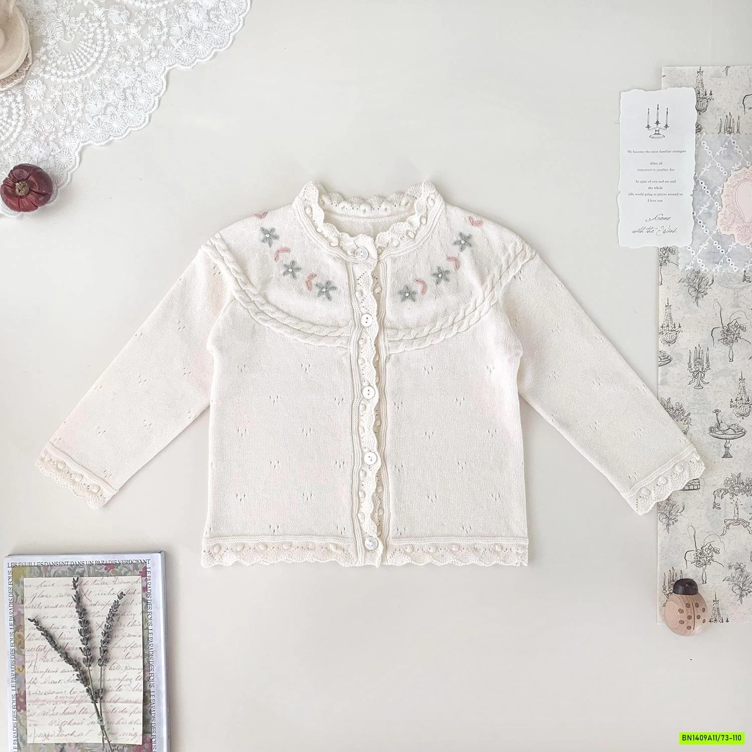 KHOÁC LEN THÊU HOA CUTEMILY