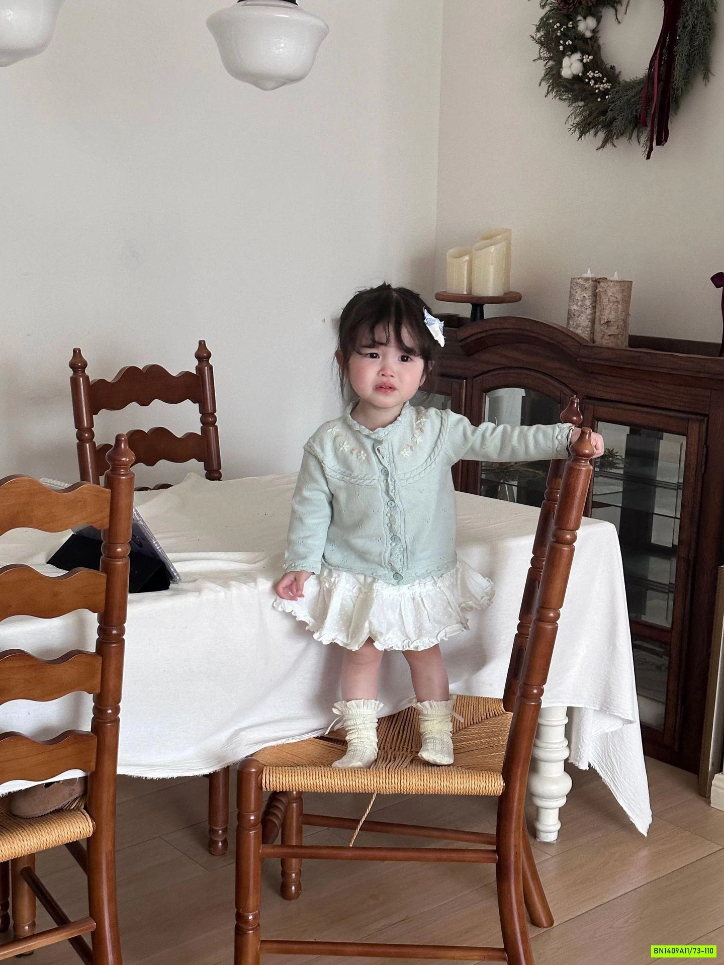 KHOÁC LEN THÊU HOA CUTEMILY