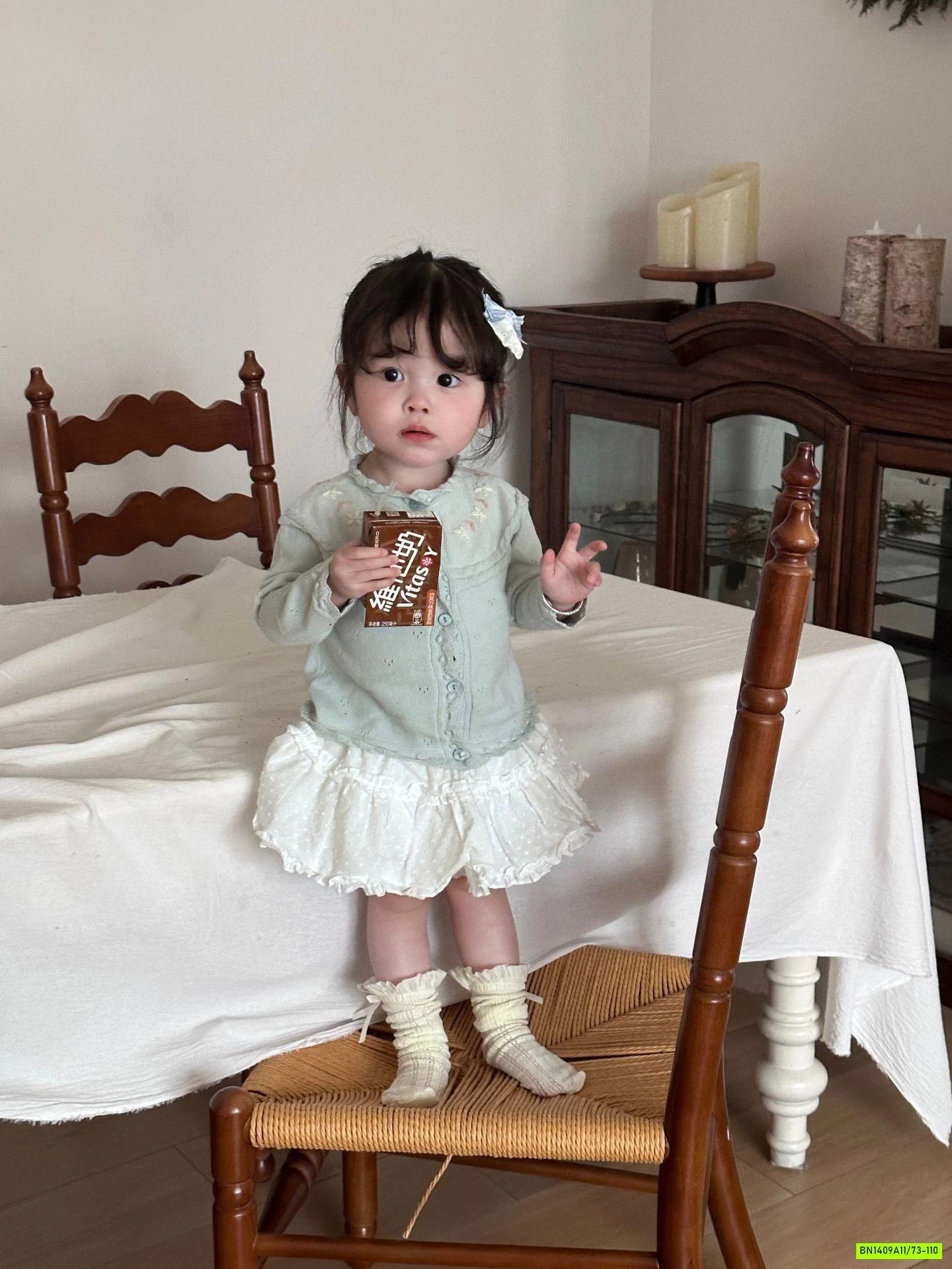 KHOÁC LEN THÊU HOA CUTEMILY