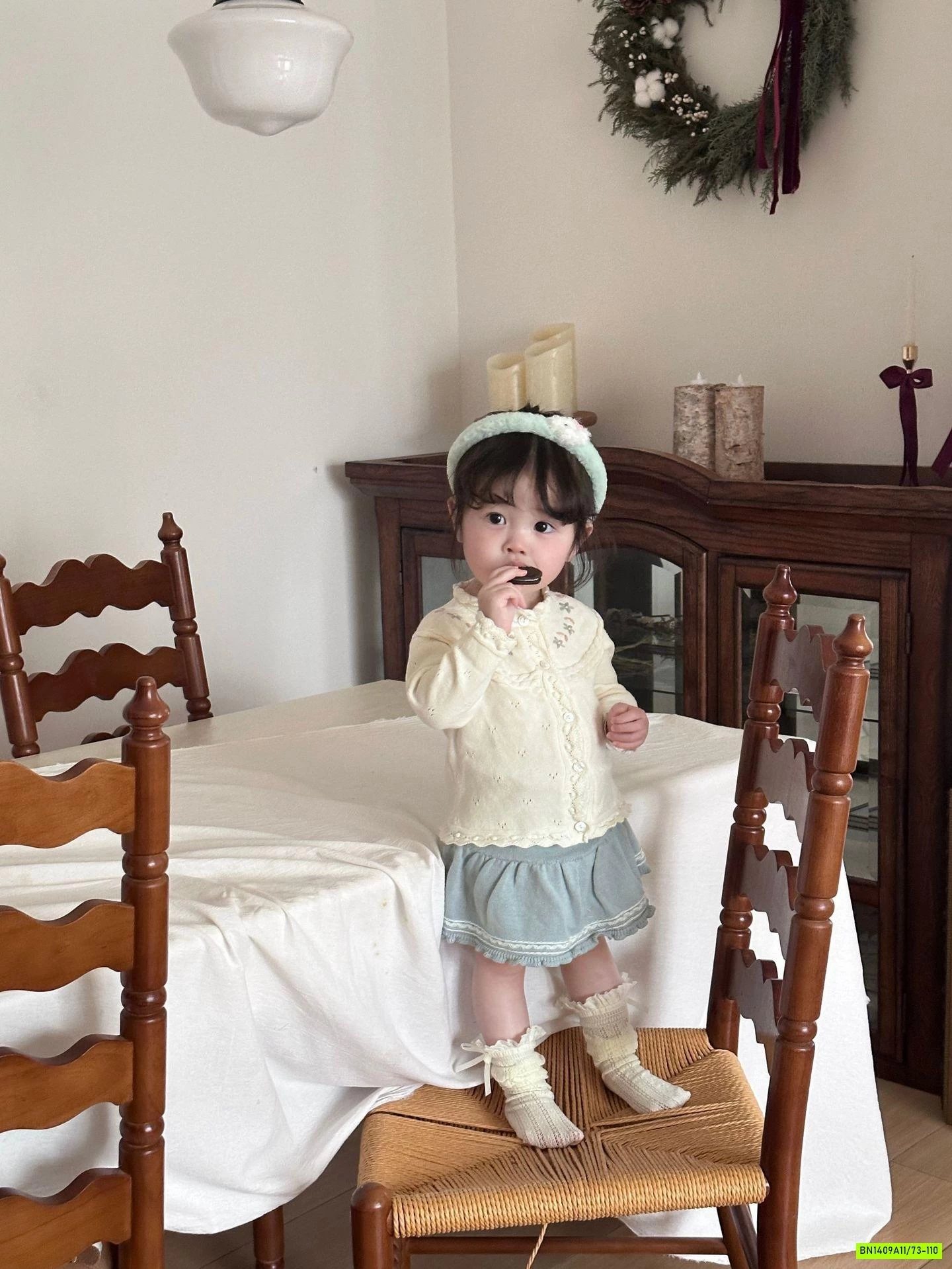 KHOÁC LEN THÊU HOA CUTEMILY