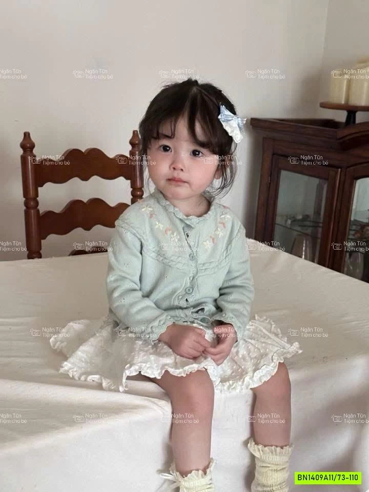 KHOÁC LEN THÊU HOA CUTEMILY