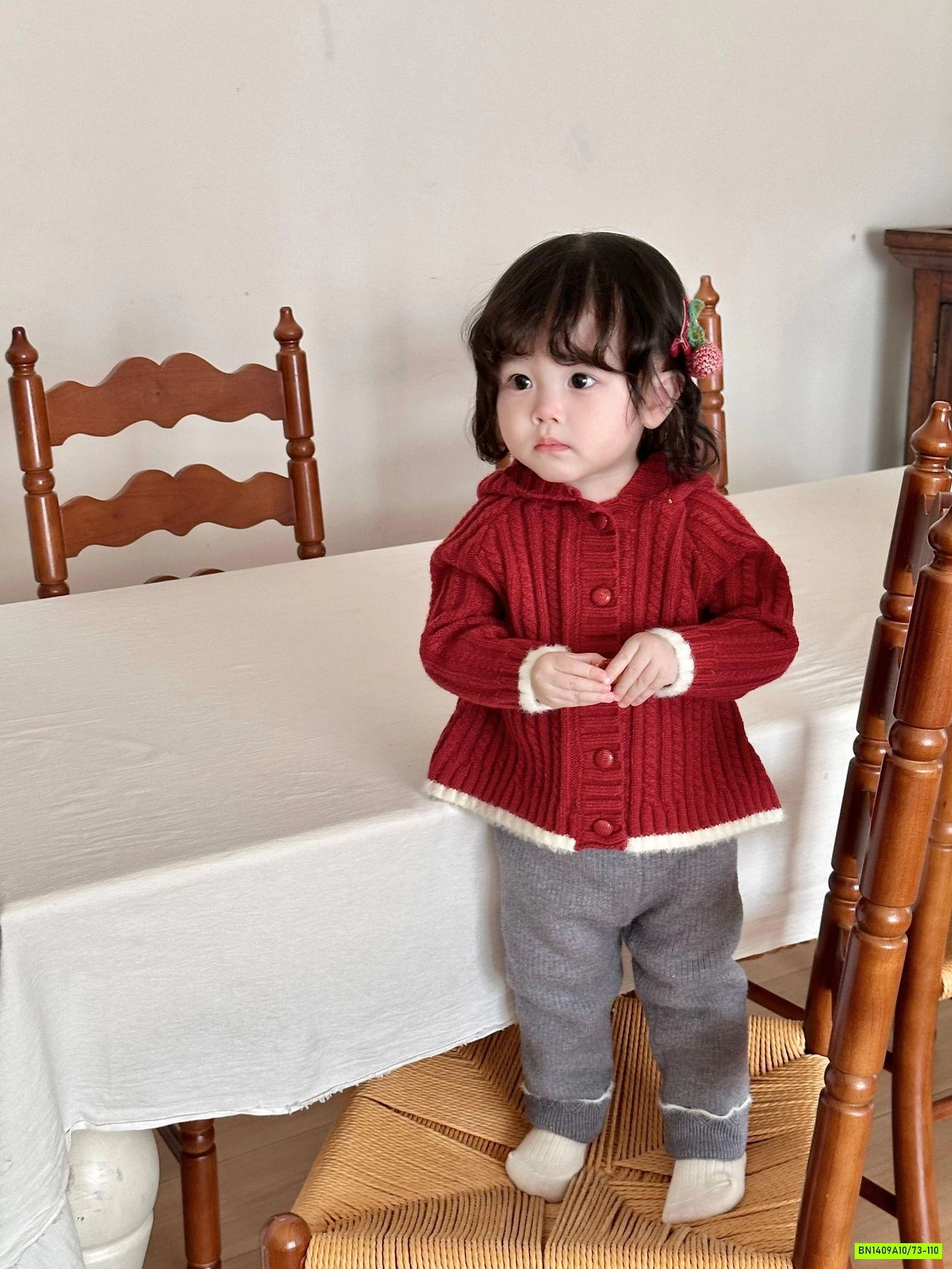 KHOÁC LEN LIỀN MŨ TAI THỎ CUTEMILY