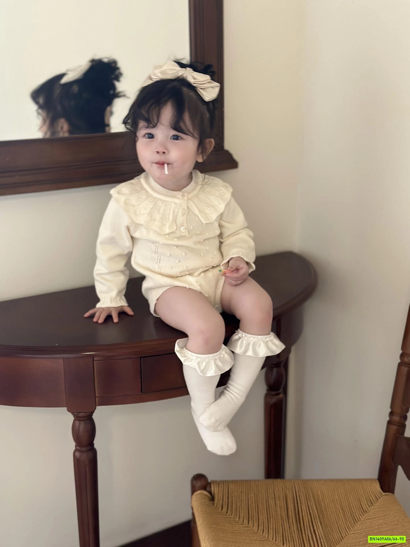 BODY LEN CỔ CHOÀNG THÊU CUTEMILY