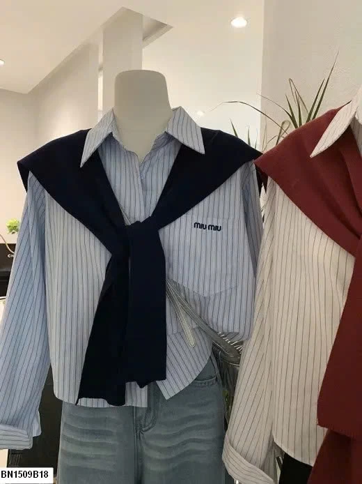 ÁO SƠ MI KẺ KÈM KHĂN SIÊU XINH