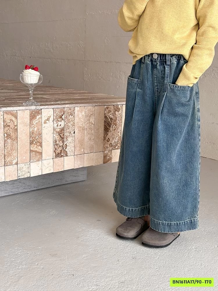 JEANS SUÔNG THÊU KITTY 25A020 AMBB