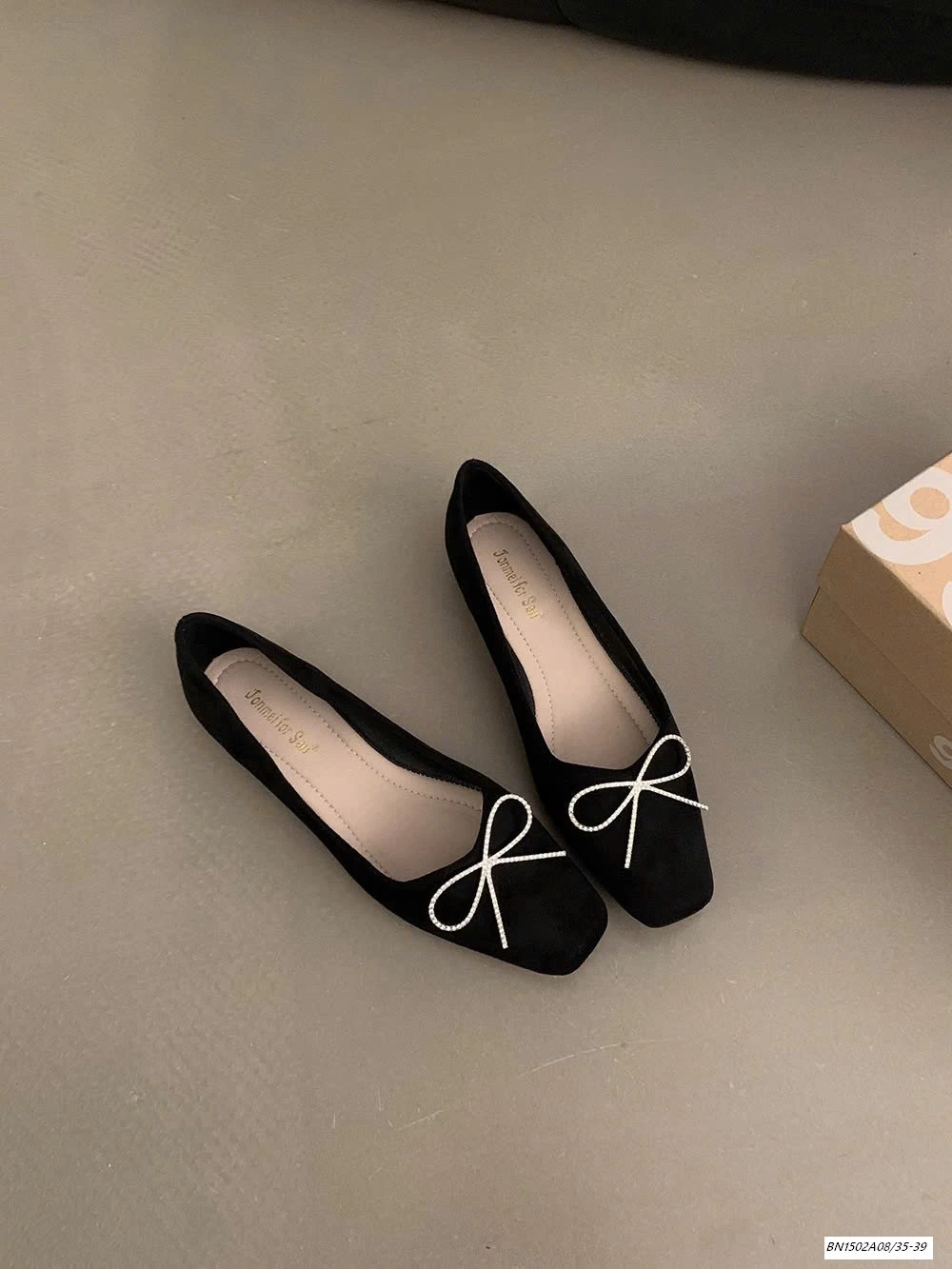 GIÀY BÚP BÊ TAG ĐÁ