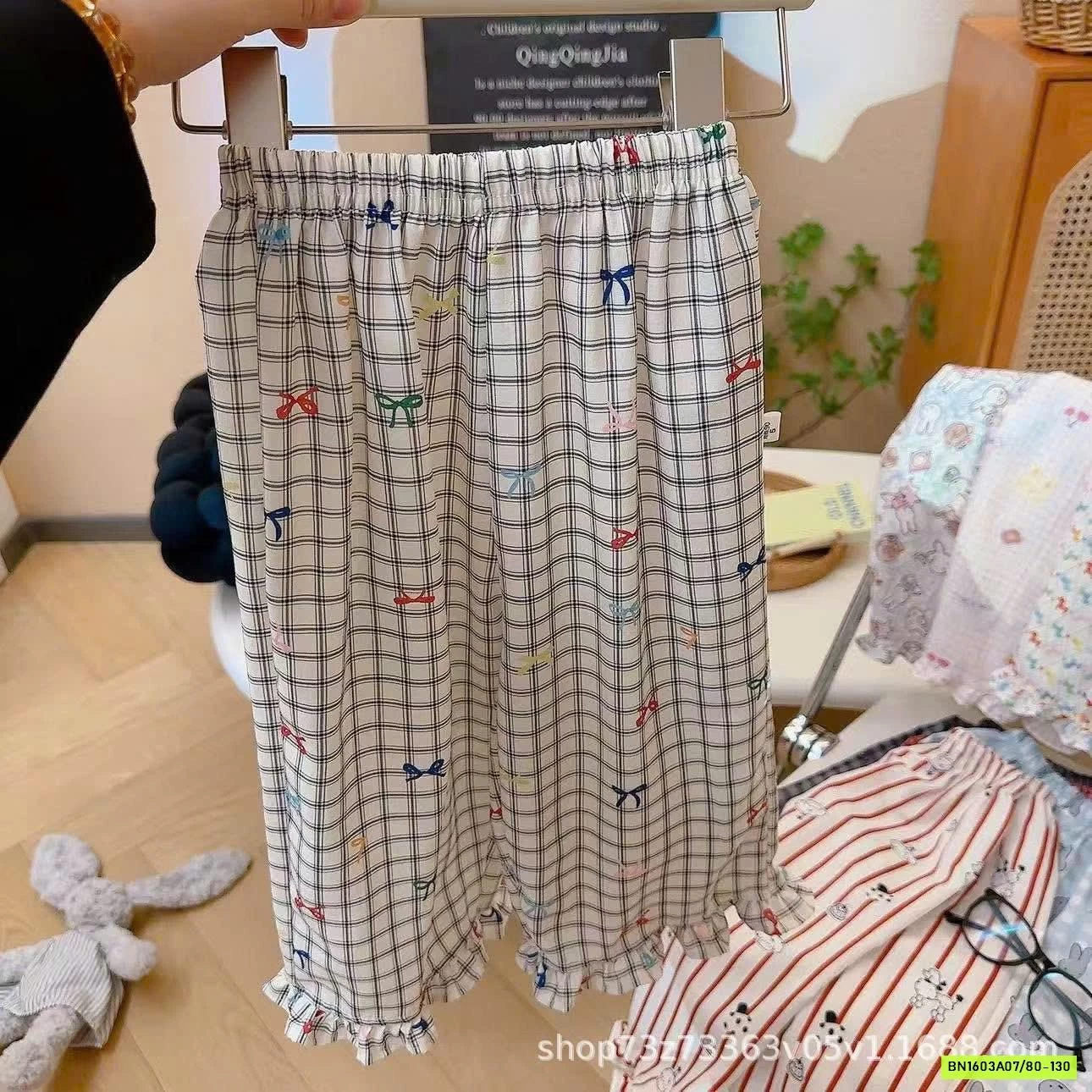 QUẦN CHỐNG MUỖI HỌA TIẾT DỄ THƯƠNG