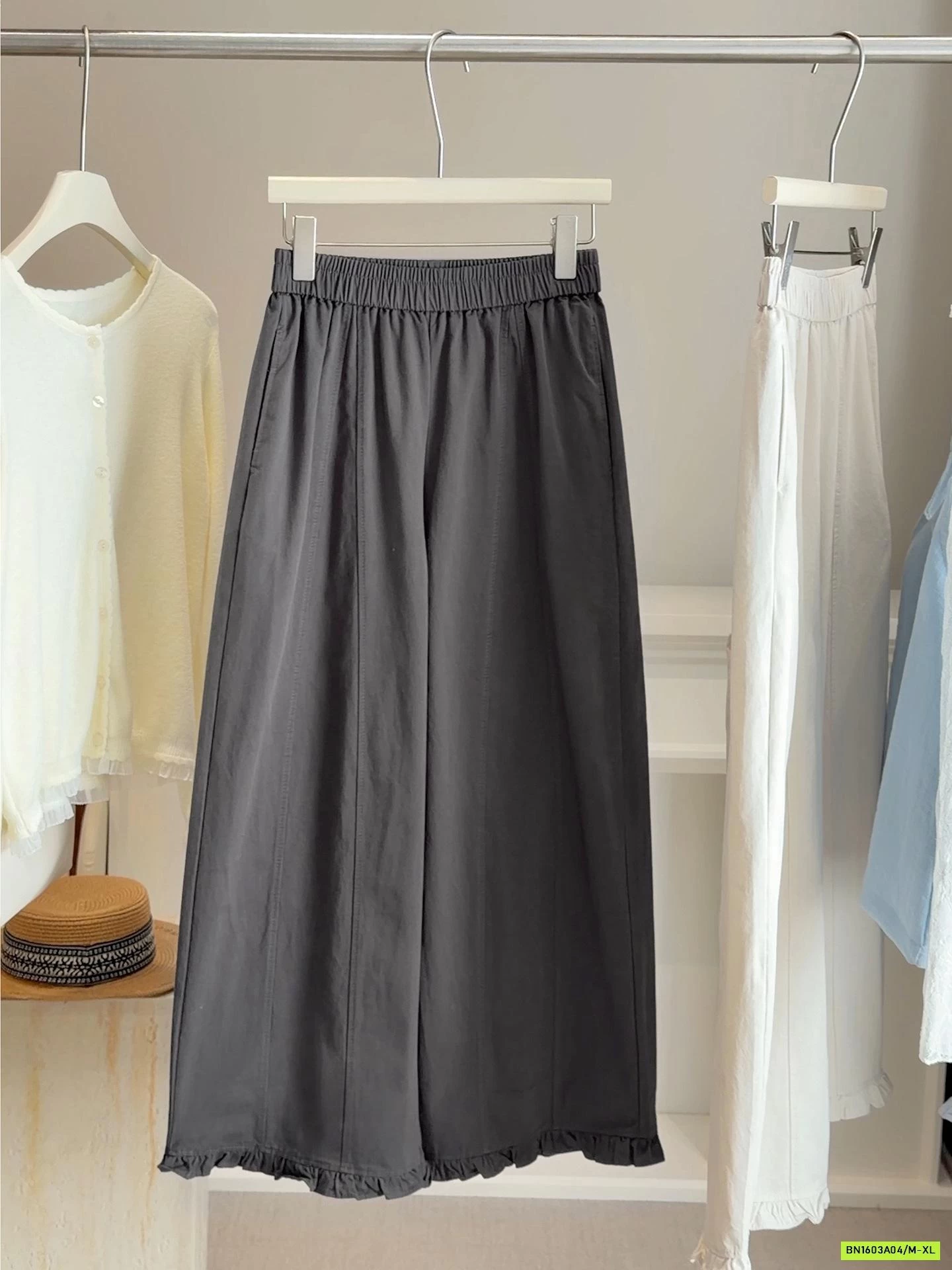 QUẦN SUÔNG VIỀN BÈO ANNA