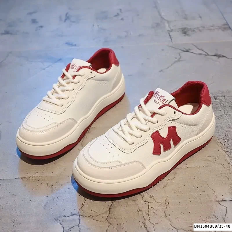 GIÀY THỂ THAO CHỮ M