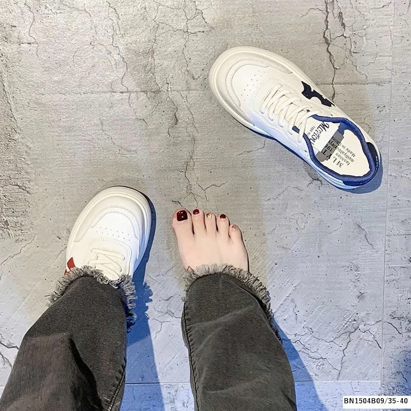 GIÀY THỂ THAO CHỮ M