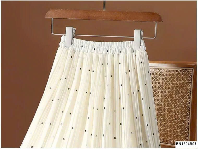 CHÂN VÁY CHẤM BI